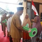 Syah Afandin Zakatkan Rp 50 Juta Syah Afandin Zakatkan Rp 50 Juta