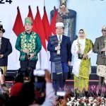 Bupati Simalungun Terima Penghargaan