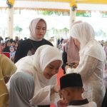 Retno Faisal Hasrimy Beri Retno Faisal Hasrimy Beri