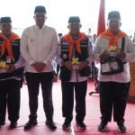 Pj Bupati Langkat H.M.Faisal Hasrimy AP,M.AP saat Melepas jamaah calon haji (JCH) Kabupaten Langkat