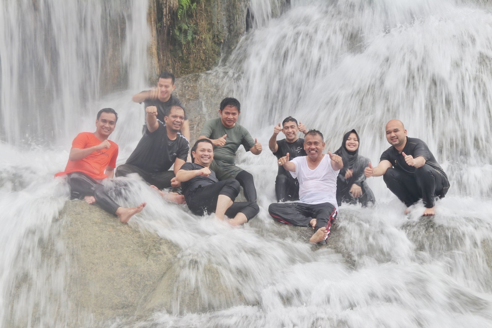 Penjabat (Pj) Gubernur Sumatera Utara (Sumut) Hassanudin mengunjungi wisata alam air terjun "Aek Sijorni" di Kecamatan Sayur Matinggi, Kabupaten Tapanuli Selatan.
