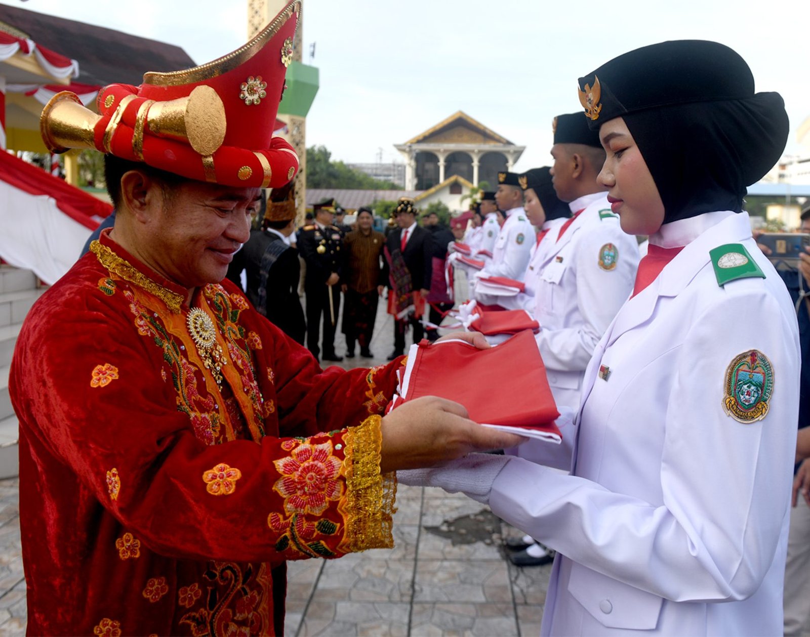 Pj Gubernur Sumatera Utara (Sumut) Hassanudin memimpin upacara peringatan Hari Lahir Pancasila  di Lapangan Astaka, Jalan Pancing, 