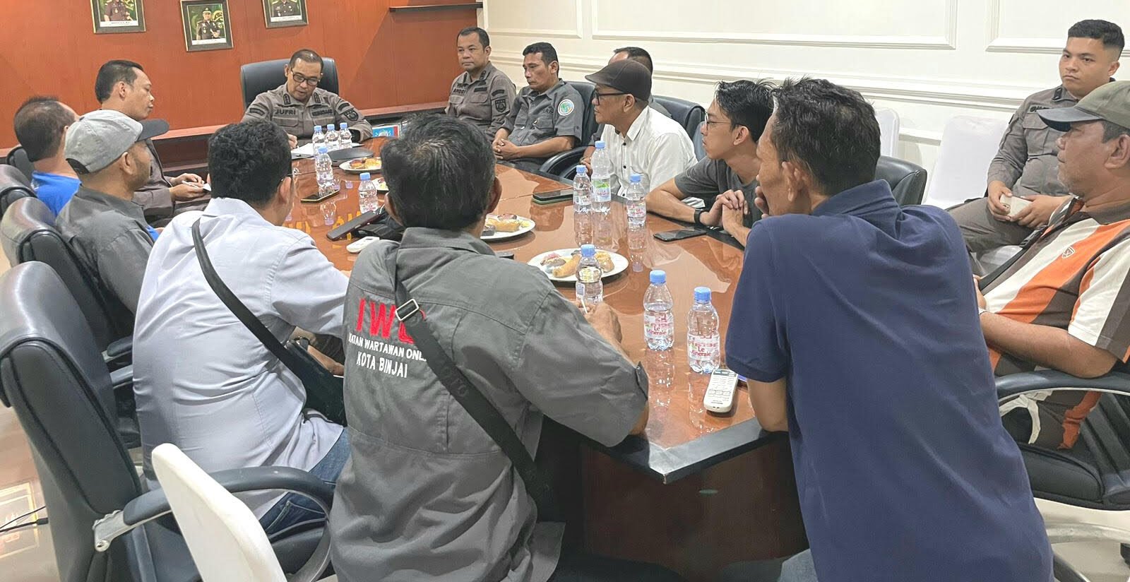 Dialog santai Kajari dengan PD IWO Binjai terkait perkembangan Hukum di Wilkum Kota Binjai.