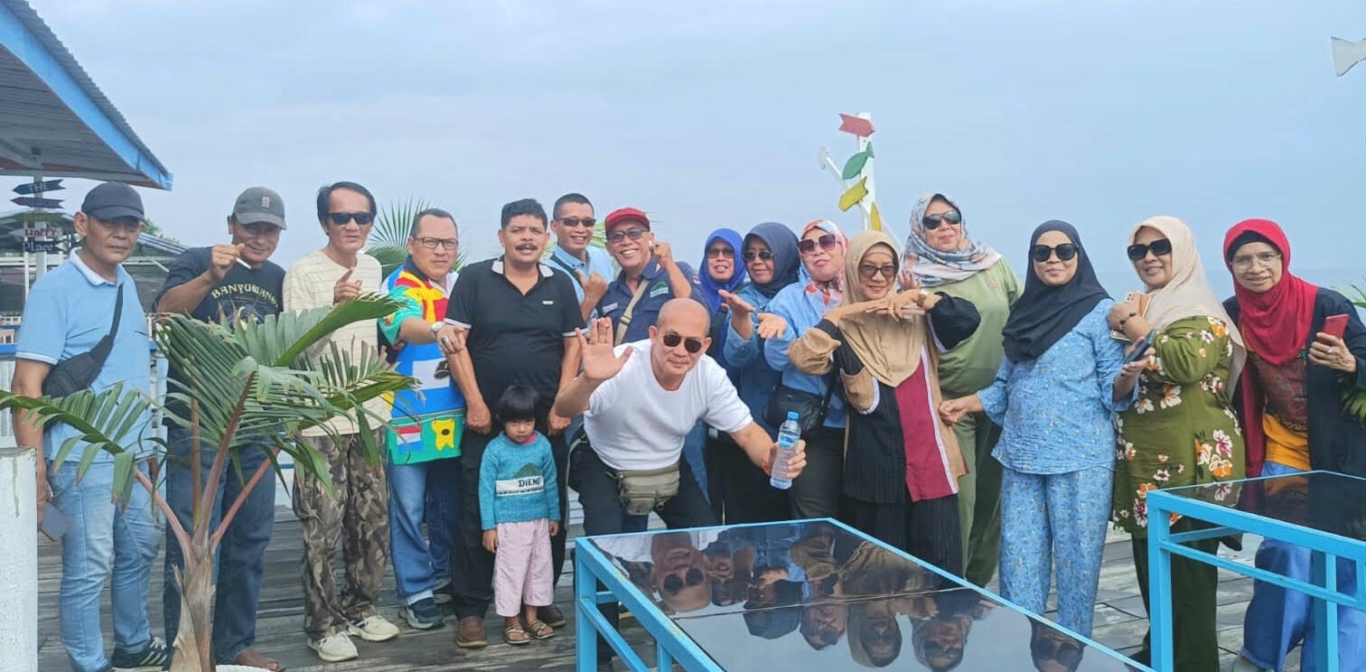 IKBA’89 SMANSA Binjai di abadikan di kawasan wisata Pantai Ujong Blang Desa Ujong Blang Kecamatan Muara Dua Kota Lokseumawe , NAD.