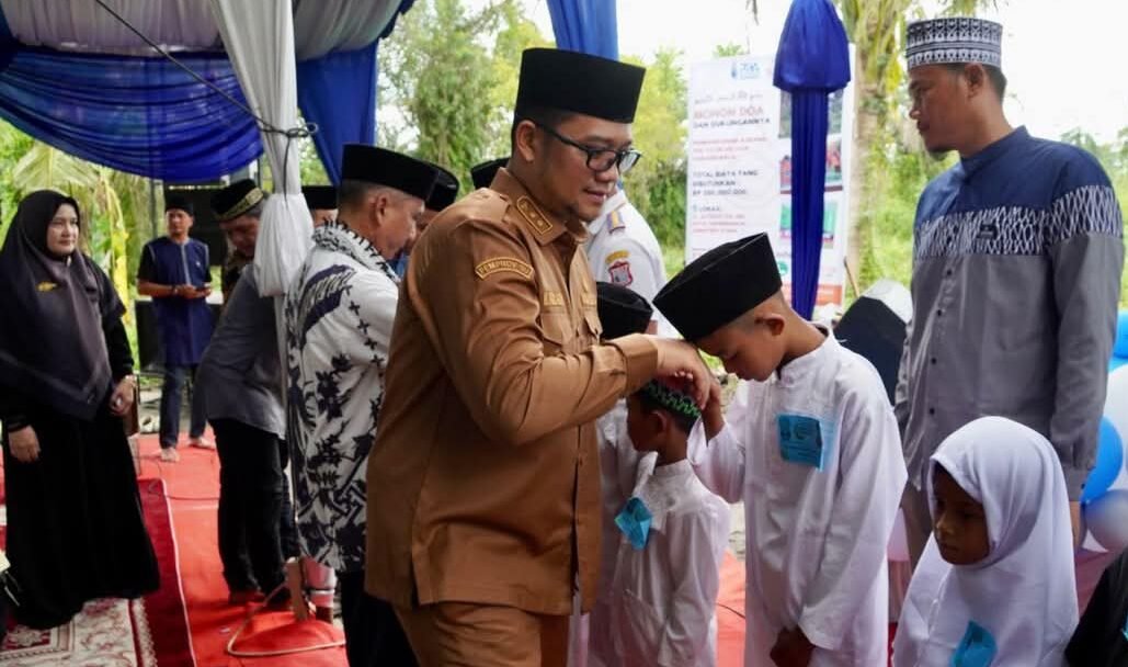 Wakil Wali Kota Tanjung Balai, Muhammad Fadly Abdina salami Anak Yatim.