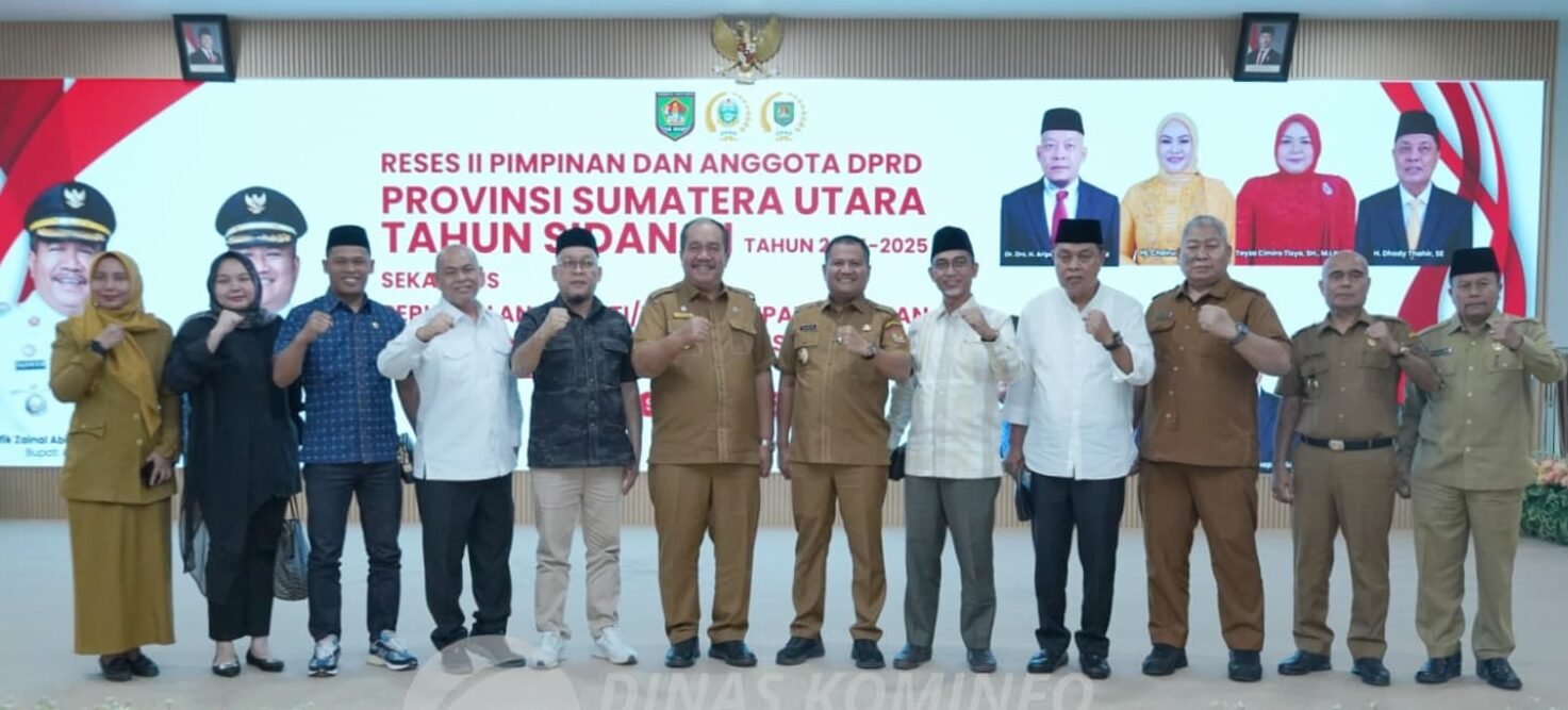 Taufik Zainal Abidin foto bersama Anggota DPRD Prov Sumut dapil V