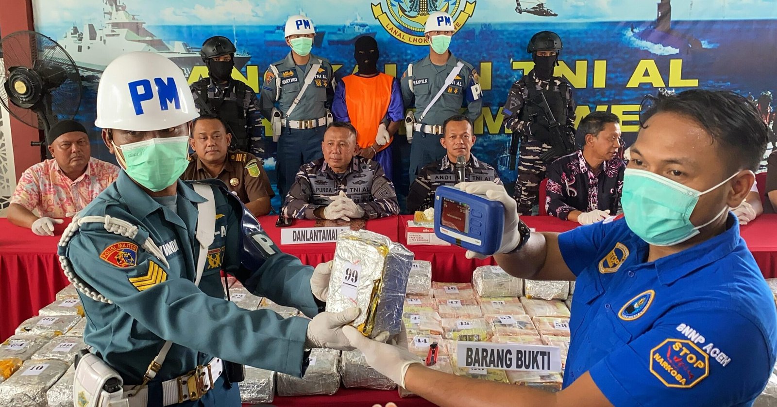 TNI AL Gagalkan Penyelundupan 100 Kg Sabu di Pantai Lhok Puuk Seunudon Aceh Utara.