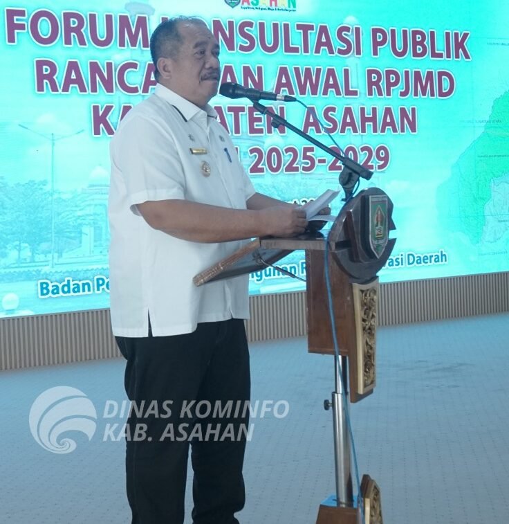 Taufik Zainal Abidin Siregar sampaikan sambutan saat membuka secara resmi Forum Konsultasi Publik Rancangan Awal RPJMD Kabupaten Asahan.