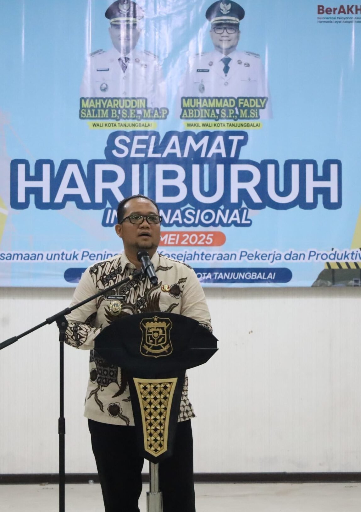 Wakil Wali kota Tanjung Balai sampaikan kata sambutan dalam acara Silaturahmi dengan Serikat Buruh 
