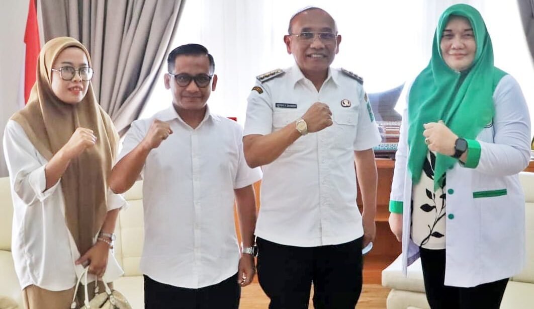 Bupati Simalungun saat menerima SilaturahmiPengurus APPSI Provinsi Sumut bersama Pengurus APPSI Simalungun. 