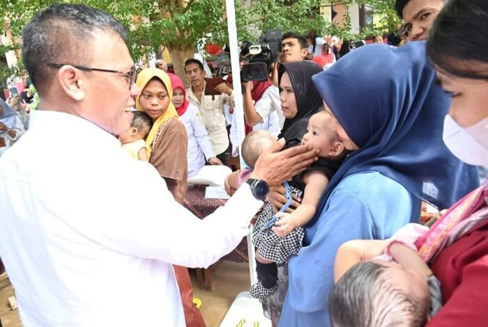 Bupati Tapteng Masinton Pasaribu,SH,MH.