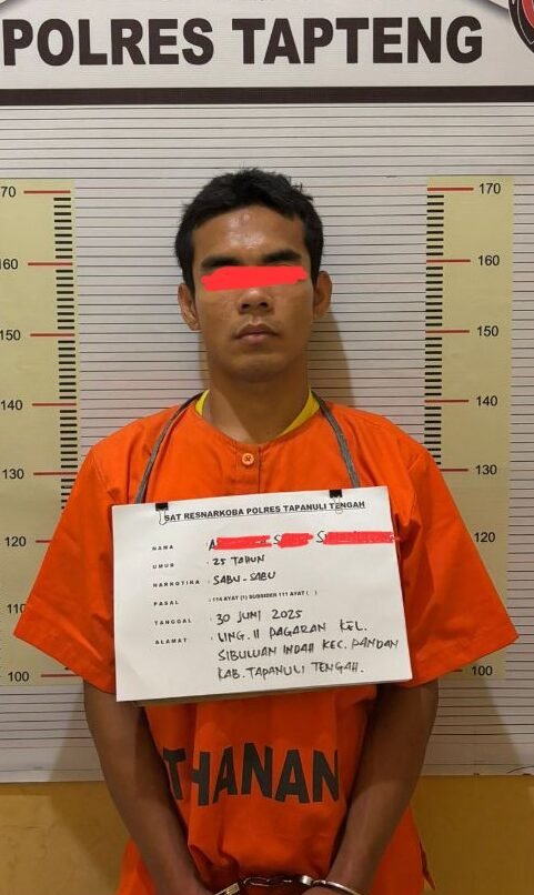 Pelaku berinisial ASS (25 thn) saat dilakukan penyidikan di Polres Tapteng