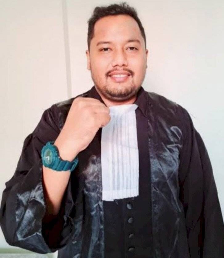 Praktisi Hukum Helmax Alex Sebastian Tampubolon SH, MH mendesak Komisi Pemberantasan Korupsi (KPK) untuk segera memeriksa Gubernur Sumatera Utara Bobby Nasution.