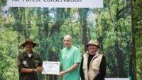 Dalam rangka Hari Konservasi Alam Nasional, lebih dari 100 karyawan B. Braun Indonesia turun tangan langsung menjadi relawan untuk membantu merehabilitasi hutan Sanggabuana, sekaligus menjaga kelestarian ekosistem bagi satwa lokal