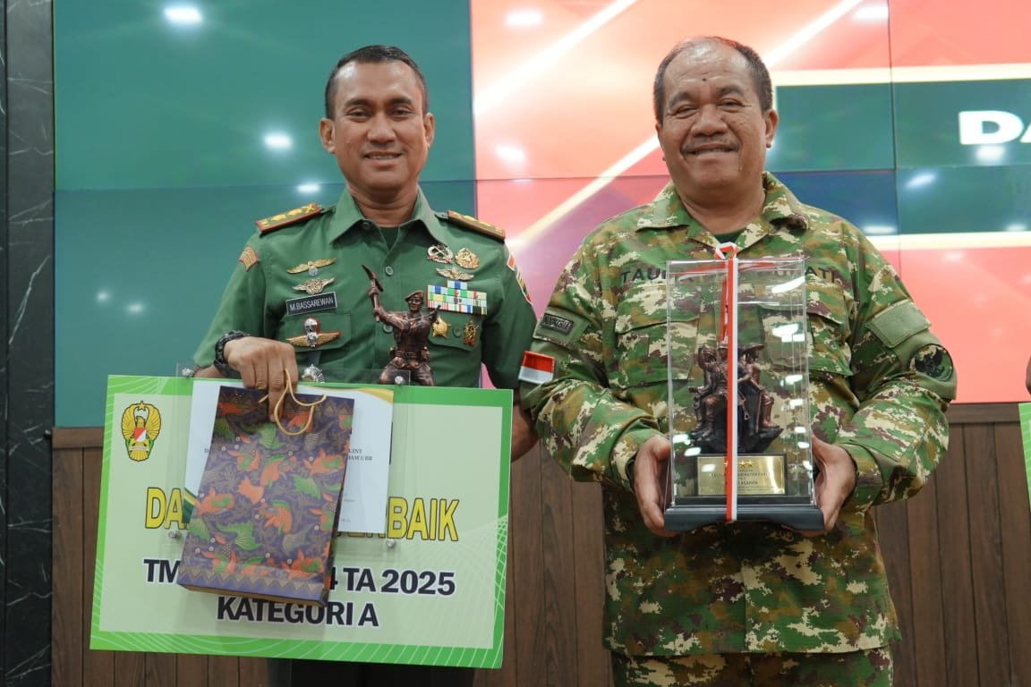 Taufik Zainal Abidin Bersama Dandim 0208/AS Raih Dua Penghargaan Nasional pada TMMD ke-124
