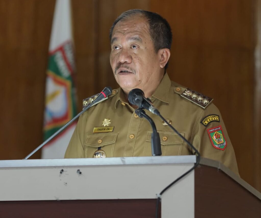 Taufik Zainal Abidin sampaikan pendapat akhir dalam Rapat Paripurna DPRD Kabupaten Asahan