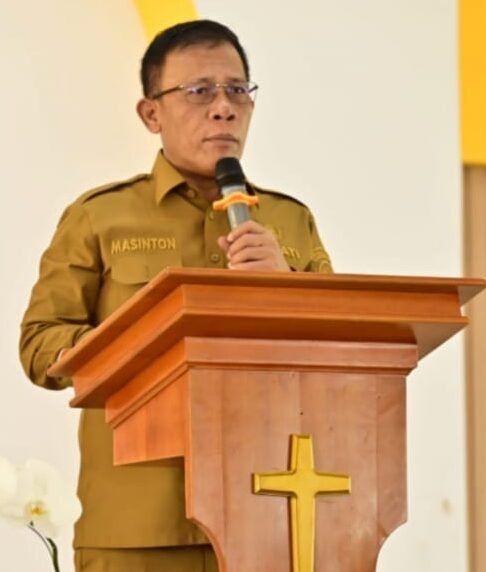 Bupati Tapteng Masinton Pasaribu, SH, MH