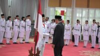 Gubernur Sumatera Utara (Sumut) Bobby Afif Nasution di dampingi Wakil Gubernur Sumut Surya dan Forkopimda, mengukuhkan Paskibraka Provinsi Sumut di Aula Tengku Rizal Nurdin, Jalan Sudirman No 41 medan, Jumat (15/08/2025)