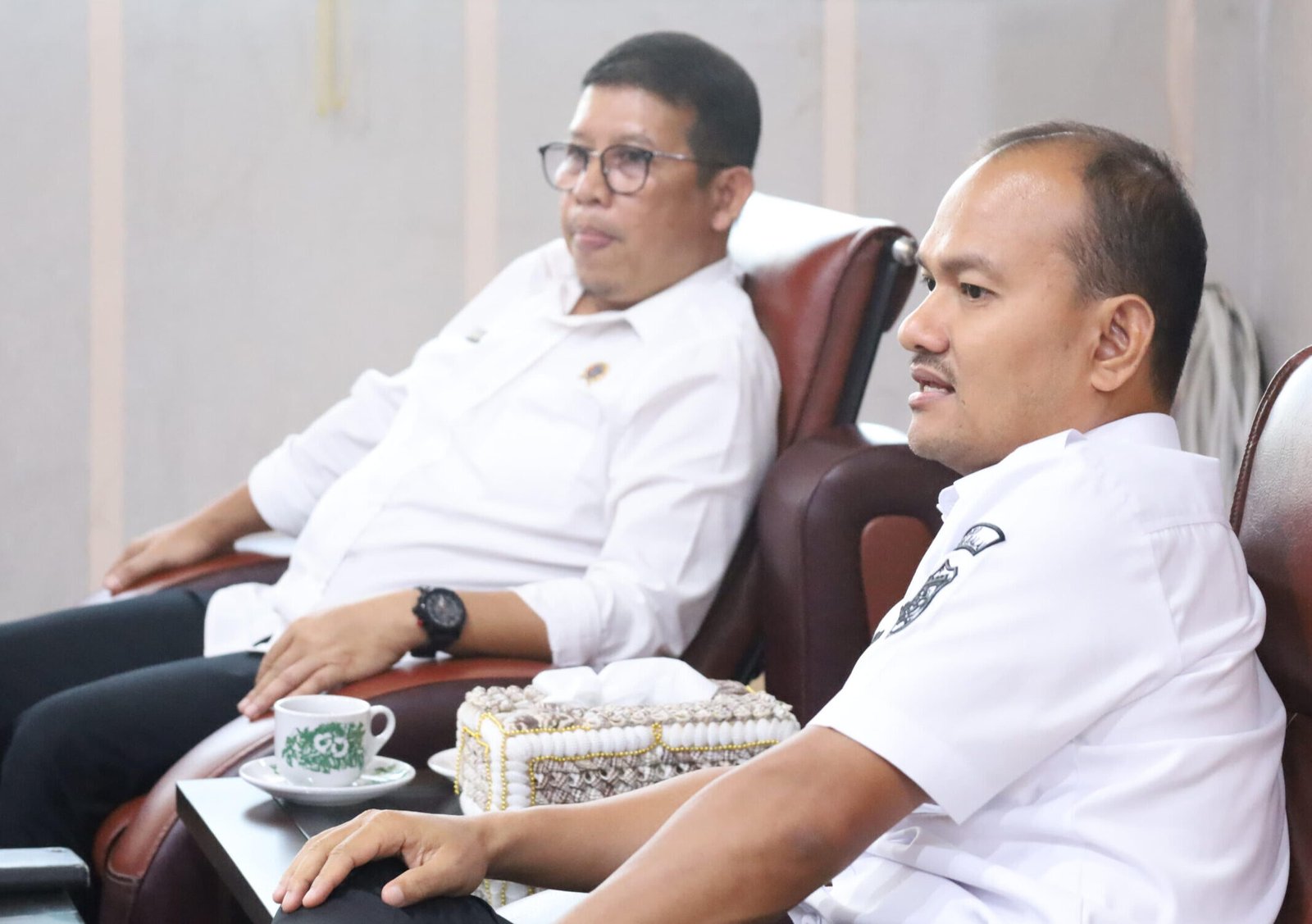 Mahyaruddin Salim foto bersama Kepala Kantor Badan Pertanahan Nasional (BPN) Kota Tanjung Balai Masli Chaniago*