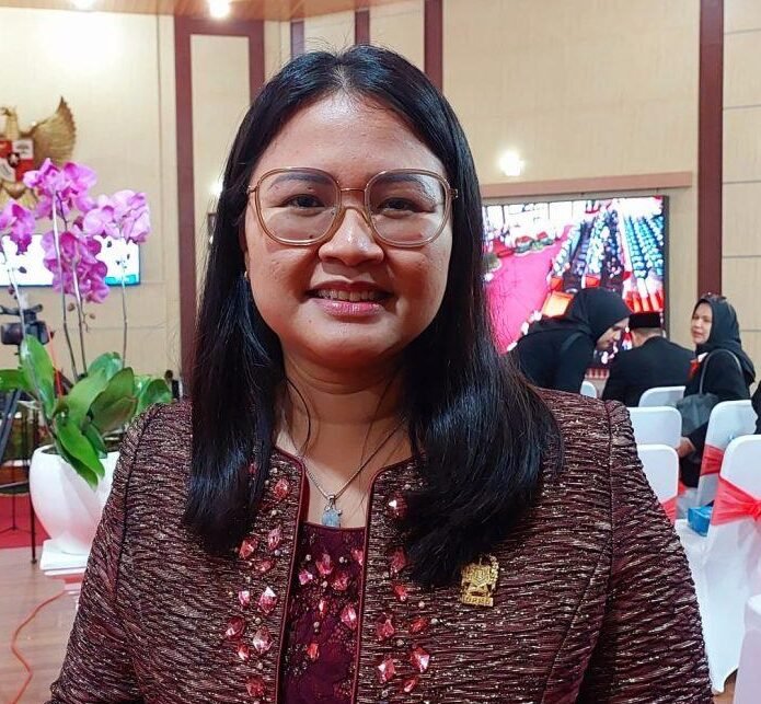 Anggota Komisi I DPRD Medan Margaret MS minta manajemen PT Kawasan Industri Medan (PT KIM) dapat menyelesaikan pembebasan lahan di Jl Mangan Gg Tembusan, lingkungan 16, Kelurahan Mabar