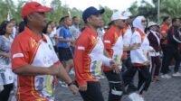 Bupati Simalungun, Dr. H. Anton Achmad Saragih didampingi Wakil Bupati, Benny Gusman Sinaga senam pagi bersama.*Foto/IMC/Neti#