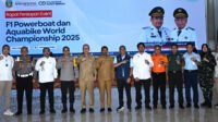 Sekrertaris Daerah Provinsi Sumatera Utara (Sumut) Togap Simangunsong didampingi Asisten Bidang Perekonomian dan Pembangunan Provinsi Sumut, serta sejumlah OPD dan perwakilan Forkopimda Sumut melakukan rapat persiapan event F1 Powerboat dan Aquabike World Championship 2025 di Aula Raja Inal Siregar.