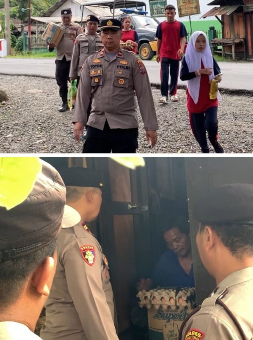 Kapolsek Sibabangun IPTU Totok Catur Wahono, SH, MH bersama Personelnya dan siswa/i PKL SMK Lumut saat memberikan bantuan sembako kepada Masnun Tambunan, warga lingkungan III, Kelurahan Sibabangun, Jumat (08/08/2025).