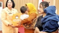 DPW Sumut saat serahkan bantuan sosial untuk anak-anak yang mengalami stunting.
