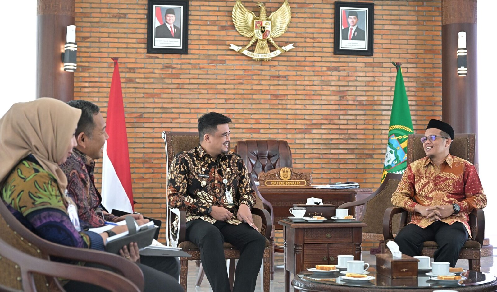 Gubernur Sumatera Utara (Sumut) Muhamamd Bobby Afif Nasution menerima audiensi Dewan Pengurus Partai Keadilan Sejahtera (PKS) Sumut, di Anjungan Lantai 9, Kantor Gubernur Sumut, Jalan Pangeran Diponegoro Nomor 30 Medan