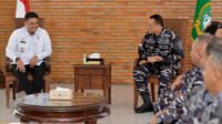 Gubernur Sumatera Utara (Sumut) Bobby Nasution menerima kunjungan Komandan Komando Daerah Angkatan Laut (Kodaeral) I Laksamana Muda TNI Deny Septiana di Anjungan Lantai 9 Kantor Gubernur Sumut Jalan Diponegoro Kota Medan