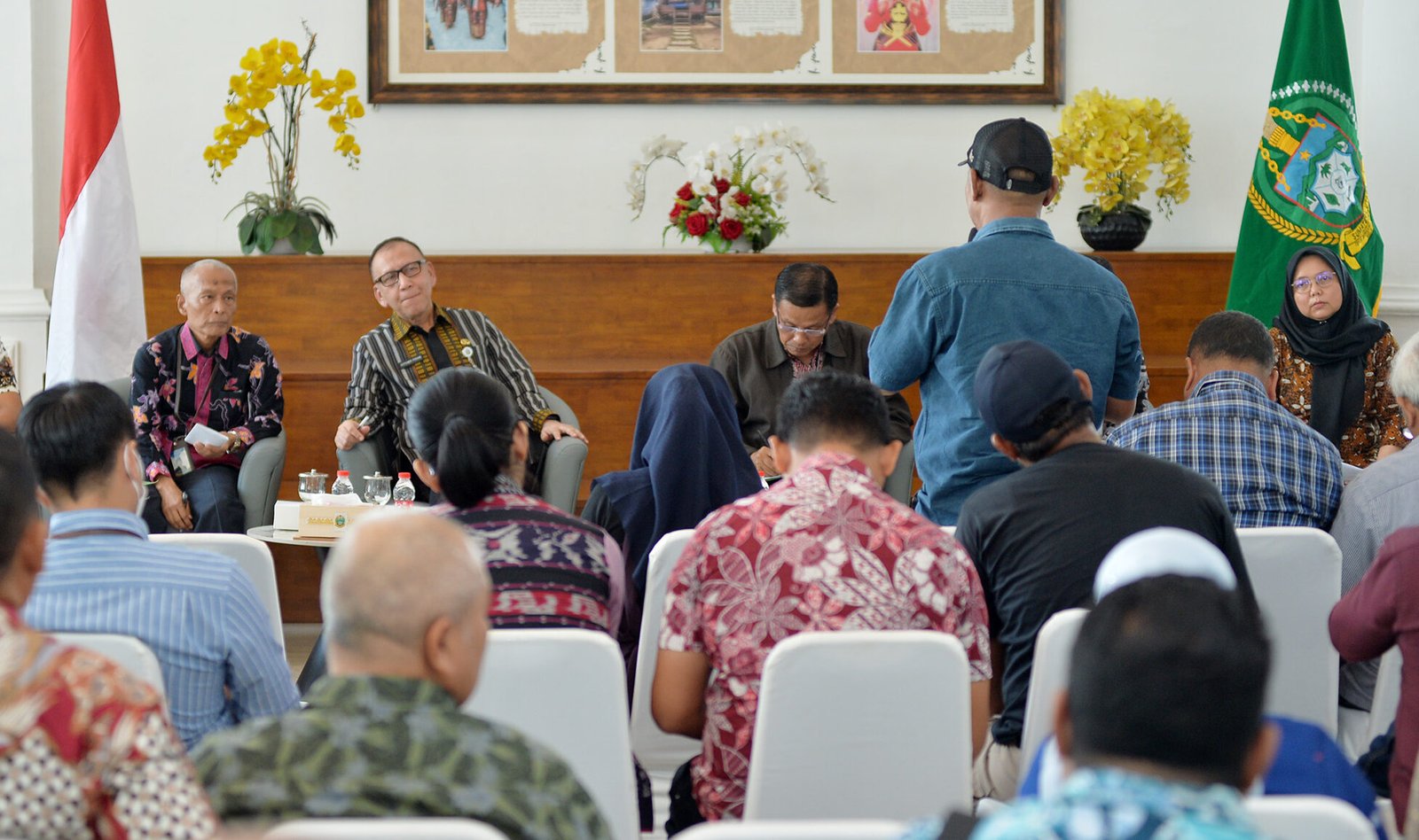 Pemerintah Provinsi Sumatera Utara (Sumut) melalui sejumlah Organisasi Perangkat Daerah Provinsi Sumut melakukan Konferensi Pers di Lobby Dekranasda Lantai 1 Kantor Gubernur Sumut Jalan Diponegoro Kota Medan, Kamis (18/9). Hal tersebut dilakukan terkait jaminan kestabilan harga komoditi pangan dalam rangka menyikapi inflasi daerah.