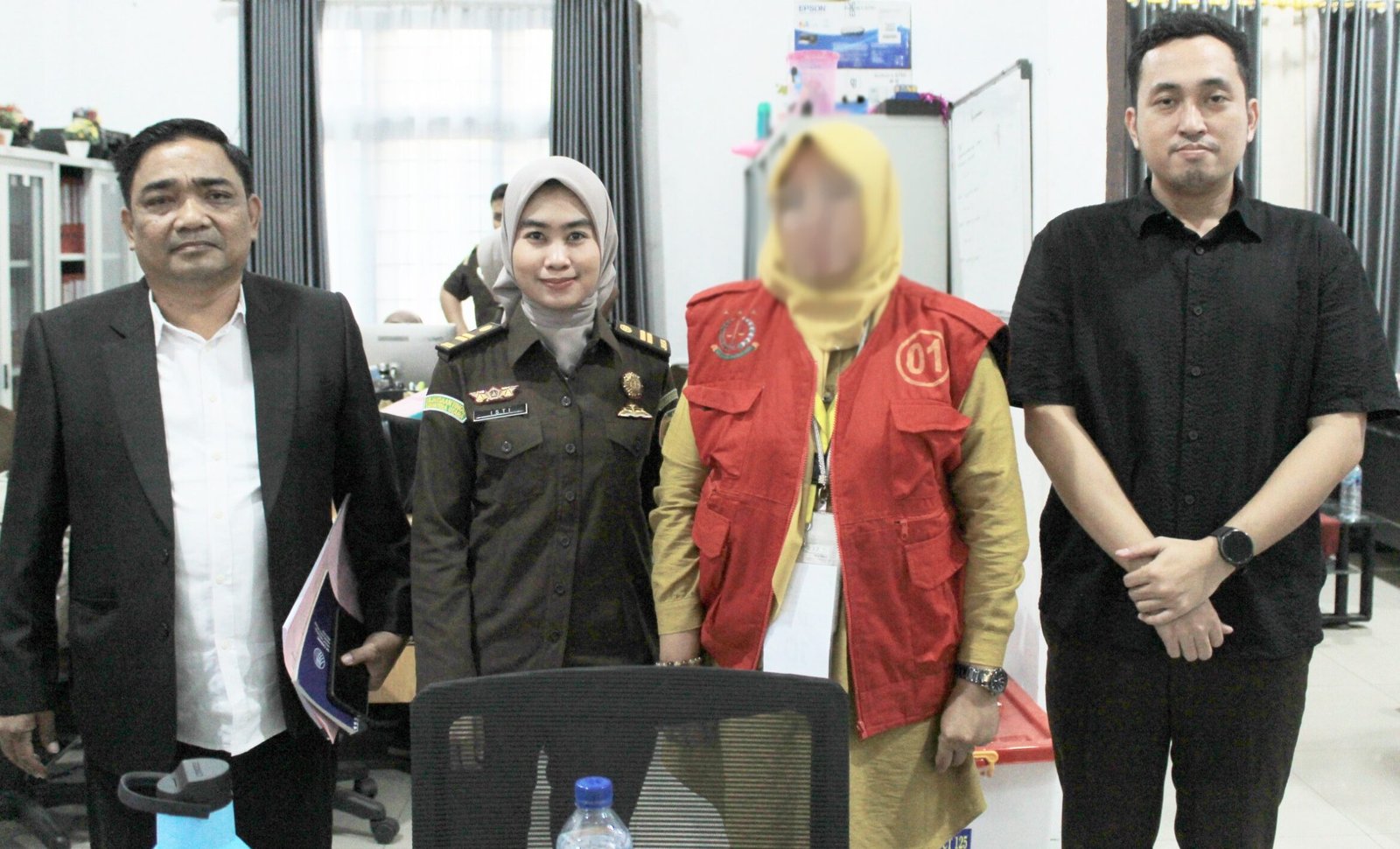 Reny Agustina ditahan di Rumah Tahanan Perempuan Tanjung Gusta , yang diduga sebagai terangka