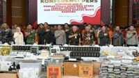 Wakil Gubernur Sumut, Surya menghadiri Konferensi Pers Gabungan BNN RI dengan Kapolda Sumut terkait Ungkap Kasus dan Pemusnahan Barang Bukti Narkoba di Mapolda Sumut, Jalan Sisingamangaraja, Medan,