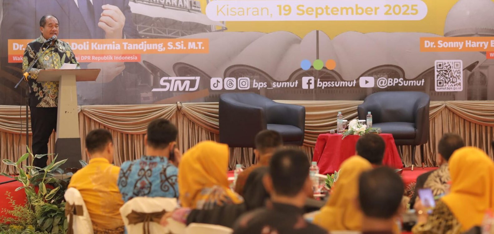 Taufik Zainal Abidin sampaikan sambutan diacara sosialisasi Penjaringan Aspirasi RUU Statistik.