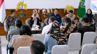 Sekretaris Dinas Perhubungan Sumut, Rochani Litiloly saat Konferensi Pers terkait Kendaraan Over Dimension Over Load (ODOL) di Anjungan Dekranasda Sumut, lantai 1 Kantor Gubernur Sumut, Jalan Diponegoro No. 30, Medan,