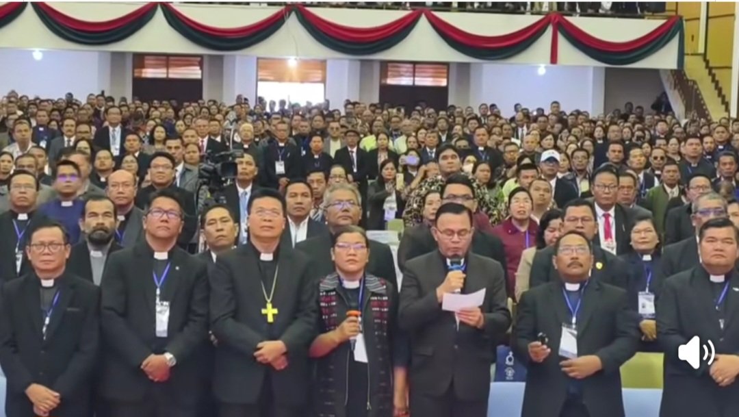 Ephorus HKBP dan para pendeta menyatakan sikap tetap tuntut TPL ditutup