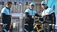 Sekretaris Daerah Provinsi (Sekdaprov) Sumatera Utara (Sumut) Togap Simangunsong di dampingi Kadispora Sumut Mahfullah Pratama Daulay, Ketua KONI Sumut Hatunggal Siregar, serta sejumlah Forkopimda, melepas kontingen Sumut pada Pekan Olahraga Nasional (PON) bela diri 2025 di Kudus, tahun 2025, di Aula Raja Inal Siregar, Kantor Gubernur Sumut