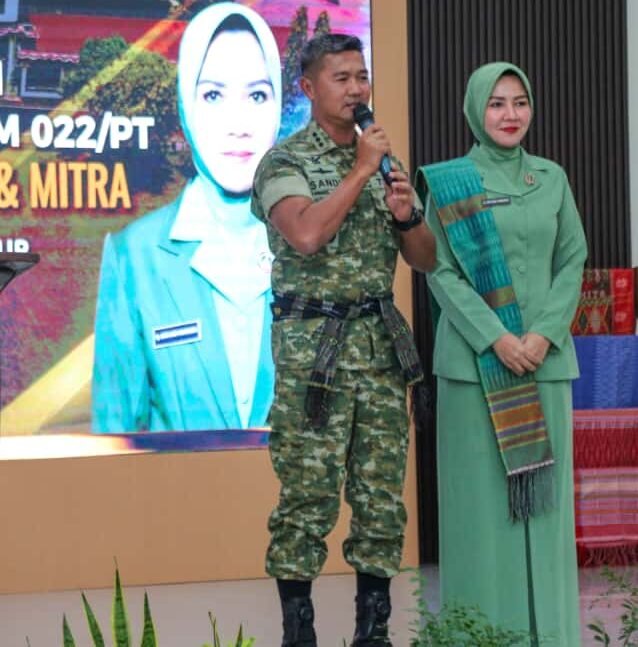 Danrem 022/Pantai Timur Kolonel Inf Sandi Kamidianto SIP MIP, saat sampaikan sambutan pada acara Ramah Tamah dan Silaturahmi.