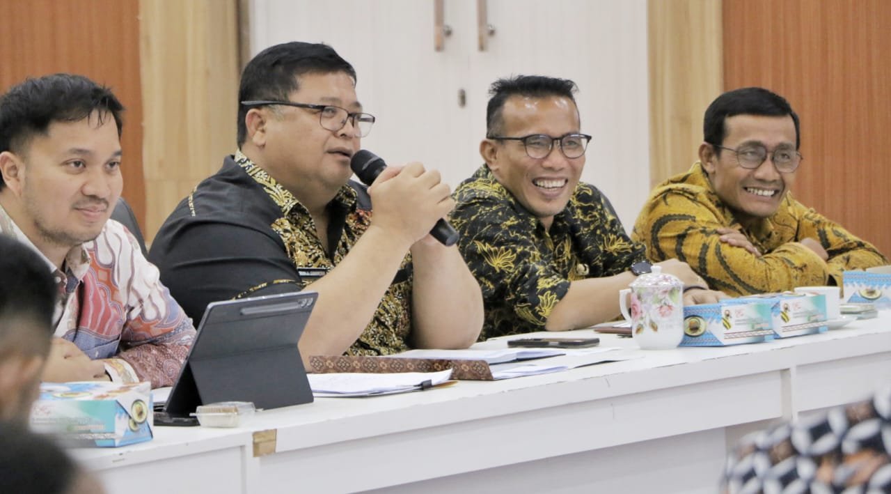 Sekda Kabupaten Simalungun, Mixnon Andreas Simamora saat sampaikan sambutan.