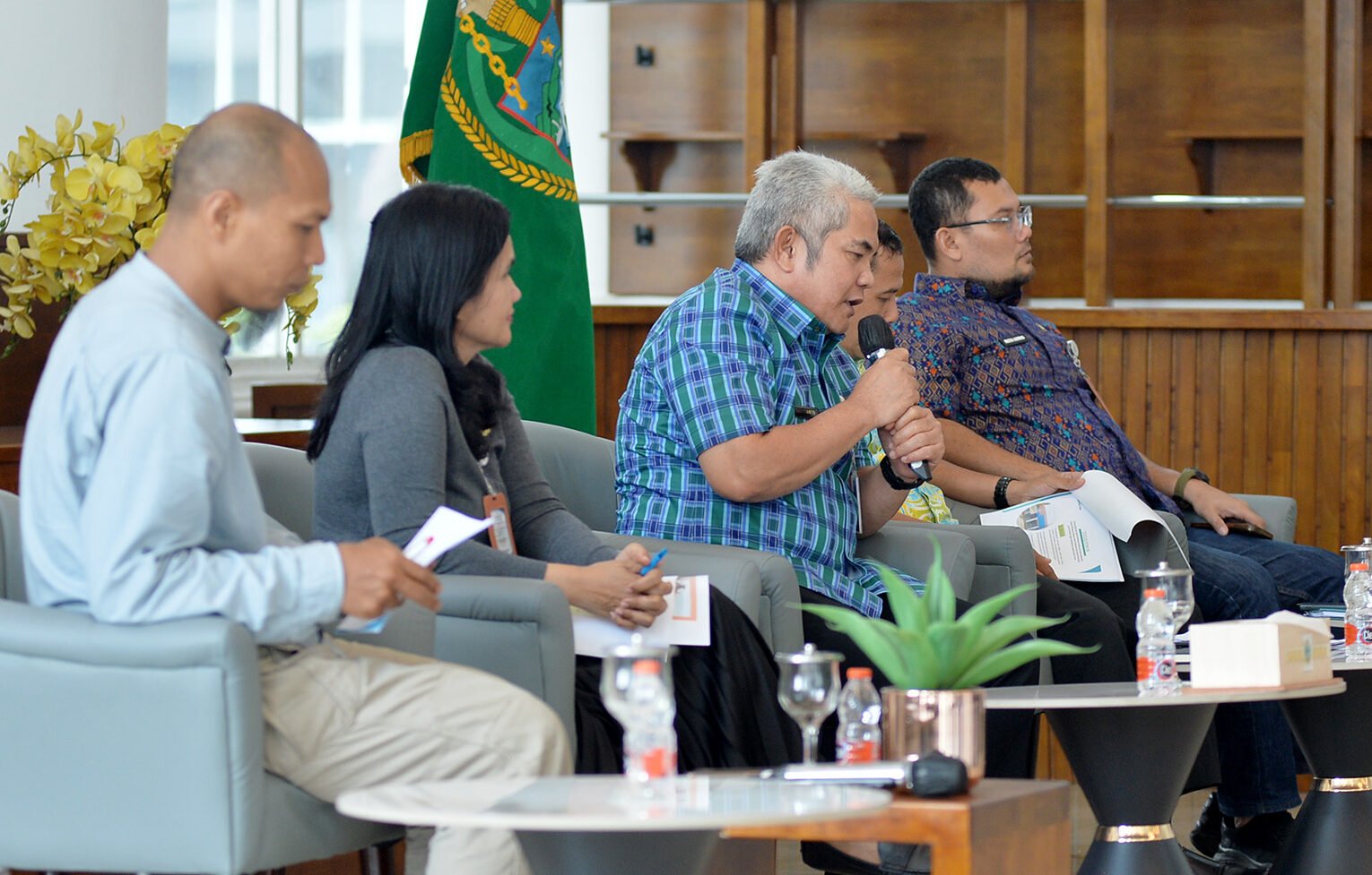 Pemerintah Provinsi Sumatera Utara (Sumut) melalui Dinas Kelautan dan Perikanan Provinsi Sumut melakukan Konferensi Pers terkait Pengembangan Ekonomi Biru yang merupakan Kawasan Unggulan Perikanan Tangkap dan Budidaya. Kegiatan yang difasilitasi Dinas Kominfo Sumut ini berlangsung di Lobby Dekranasda Lantai 1 Kantor Gubernur Sumut Jalan Diponegoro, Kota Medan