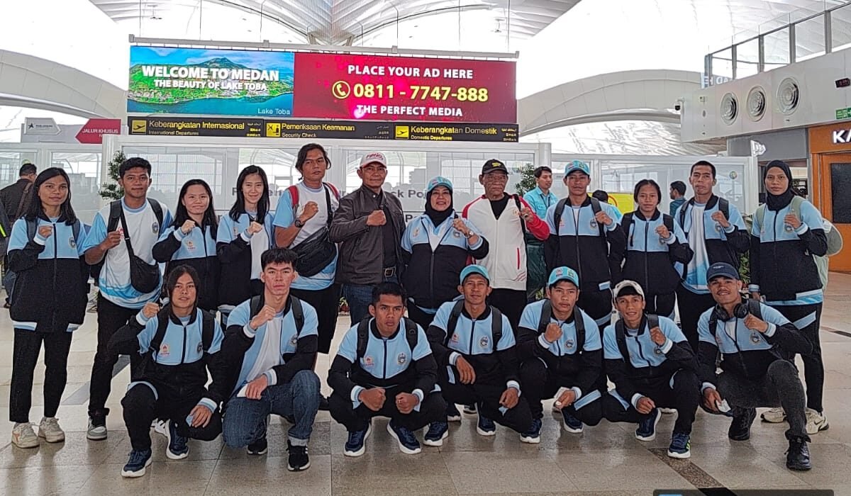 Tim Wushu Sumut diabadikan sesaat tiba di Kudus