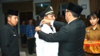Bupati JTP Hutabarat melantik 47 pejabat administrator dan pengawas Taput.*