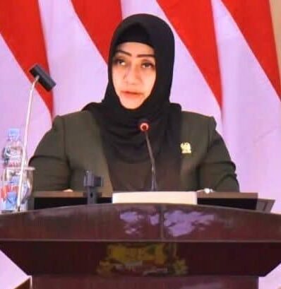 Sekretaris Fraksi Hanura – PKB DPRD Medan Lailatul Badri 