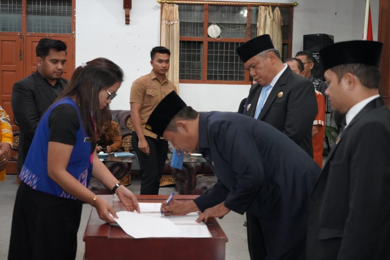 Pemkab dan DPRD Taput setujui pembentukan perangkat daerah jadi 38 unit..