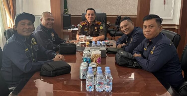 Bobon Rubiana menerima audiensi Pengurus PWI Kota Tanjung Balai 