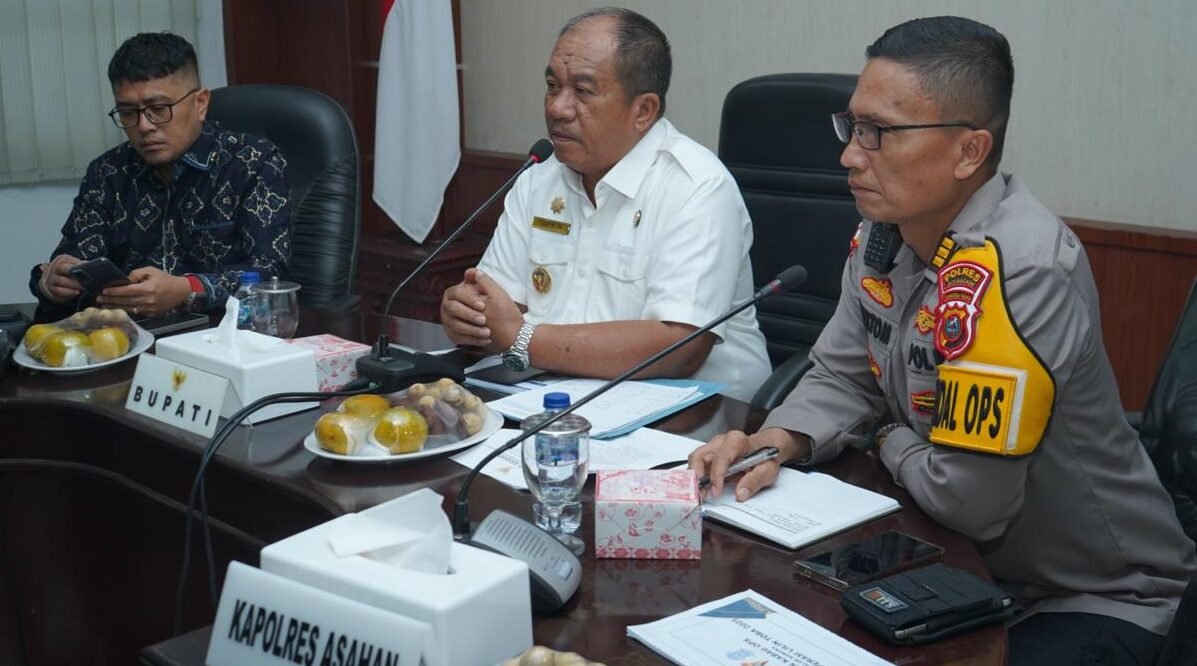 Taufik Zainal Abidin berikan pengarahan kepada peserta Rakor.