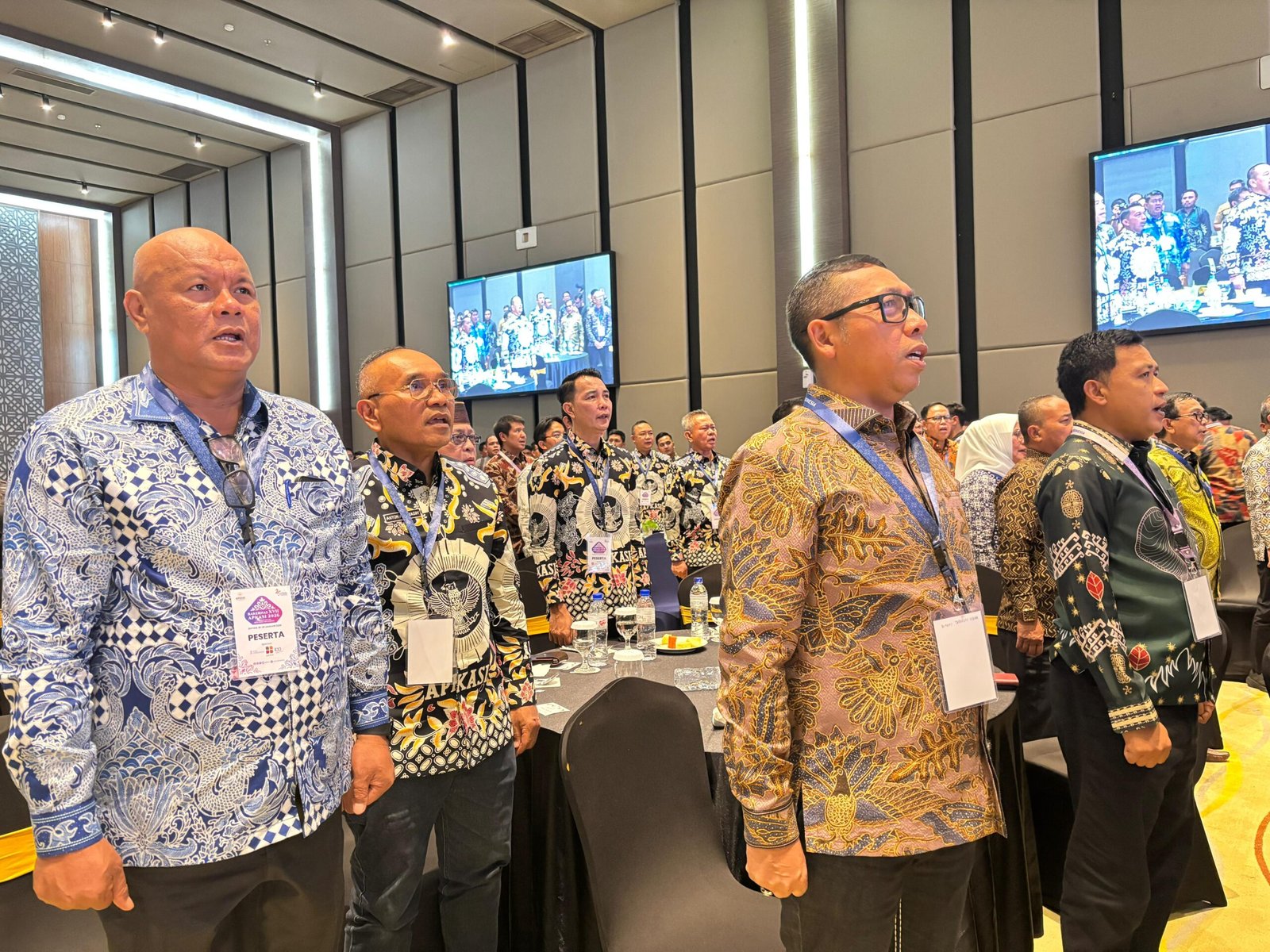 Rakernas APKASI se Indonesia berlangsung di Batam selama 3 hari diikuti Bupati Taput JTP Hutabarat.