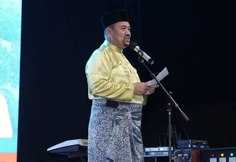 Bupati Batu Bara H. Baharuddin Siagian, S.H., M.Si. saat memberi sambutan dan membuka Pesta Tapaitahun 2026