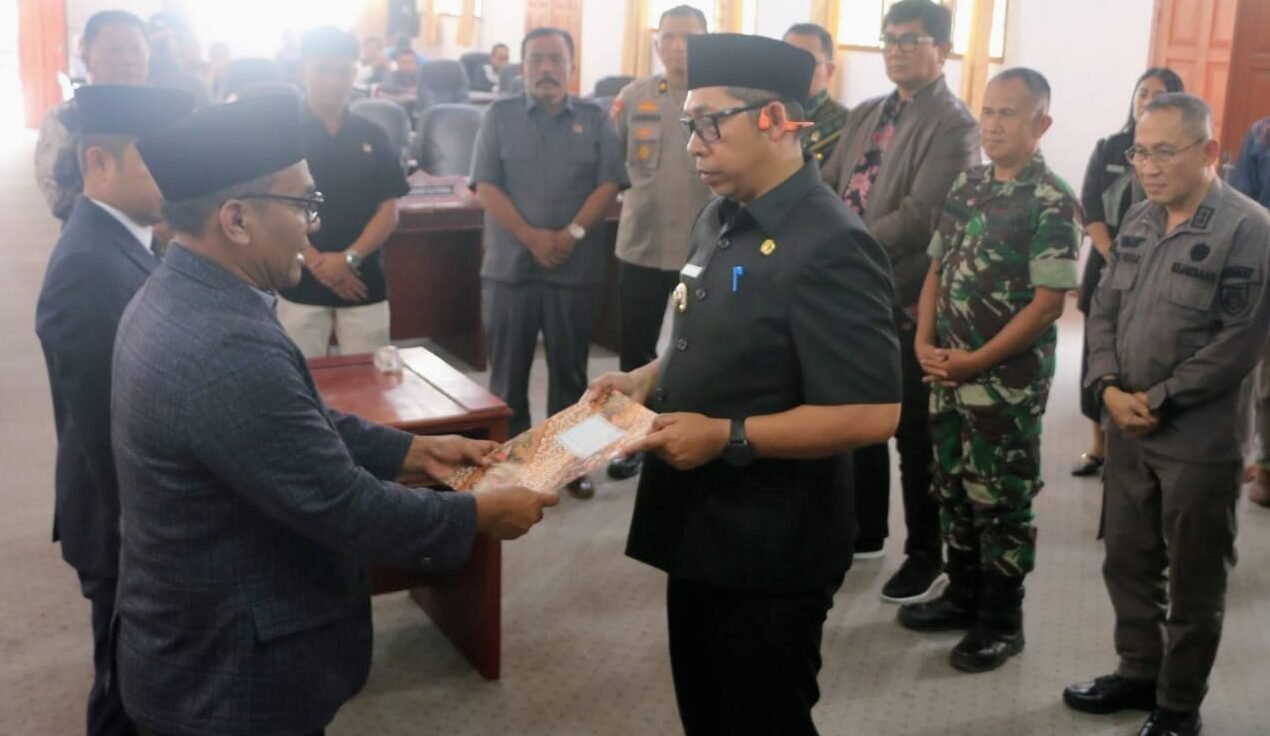 Kesepakatan Pemkab dan DPRD Taput tentang alih fungsi lahan TPA untuk pemukiman korban terdampak bencana banjir.