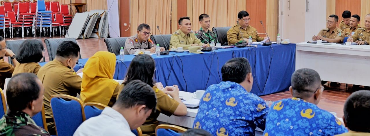 Wakil Bupati Simalungun Benny Gusman Sinaga mewakili Bupati saat pimpin Takon. 